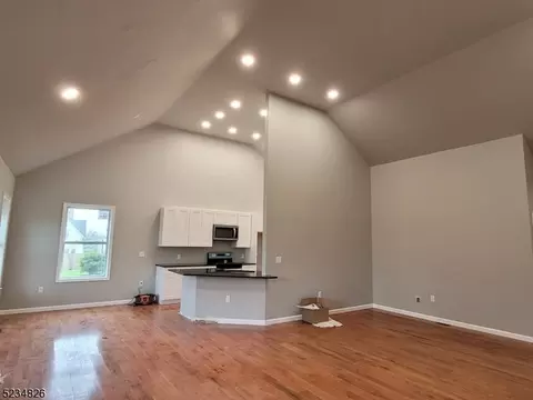 413 S 2nd St, Phillipsburg, NJ 08865