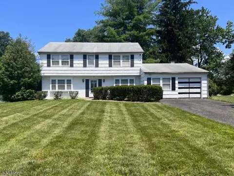 215 Berger St, Franklin Twp, NJ 08873