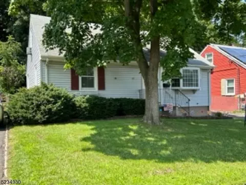 49 Garrison Ave, Hasbrouck Heights, NJ 07604
