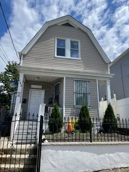 192 19th Ave, Irvington, NJ 07111