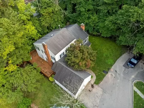 4 Sandpiper Dr, Hackettstown, NJ 07840