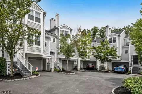 903 Evergreen Ct, Whippany, NJ 07981