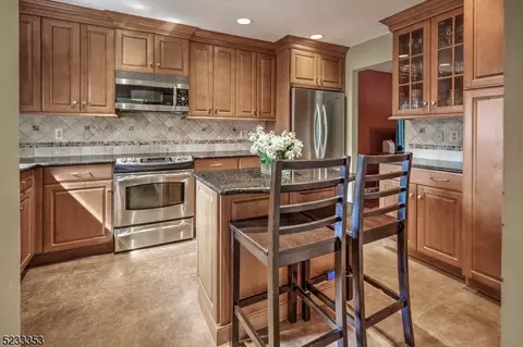 58 Aspen Dr, Bernards, NJ 07920 photo 5