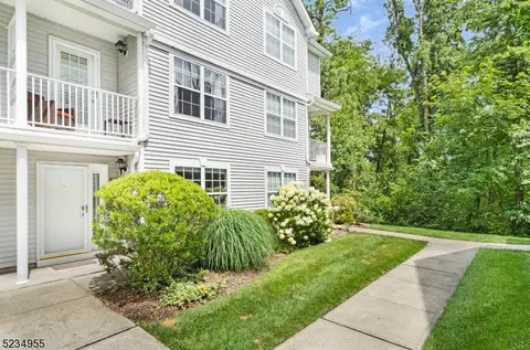 505 Tulsa Ct, Hackettstown, NJ 07840