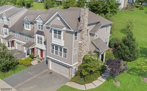 52 Indigo Rd, Hackettstown, NJ 07840