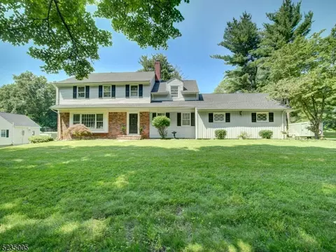 8 Vail Ter, Bernards, NJ 07920