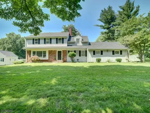 8 Vail Ter, Bernards, NJ 07920