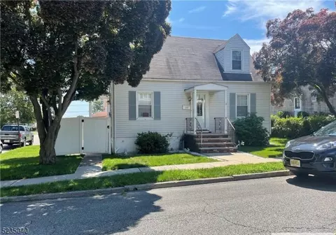 592 Garden Ave, Woodbridge, NJ 07095