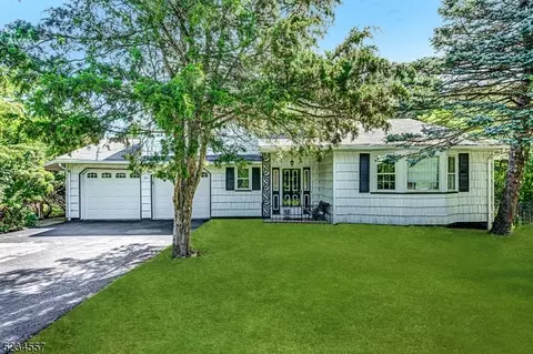 24 Roanoke Rd, Bridgewater, NJ 08807