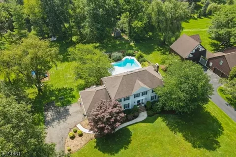 8 Pheasant Run, Peapack And Gladstone, NJ 07934