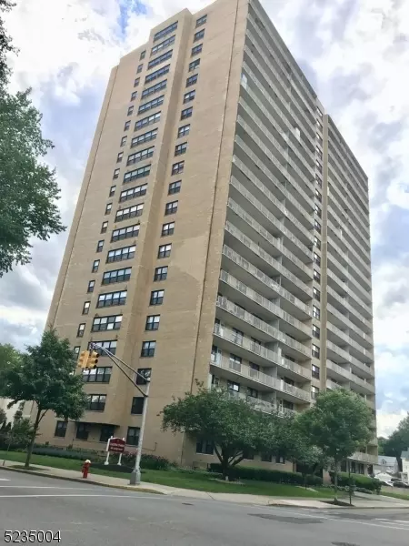 285 Aycrigg Ave #B, Passaic, NJ 07055