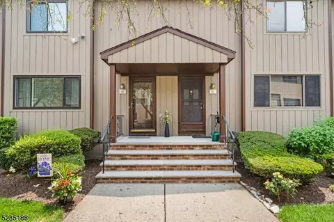 38 Park St #6D, Florham Park, NJ 07932