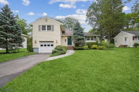 20 Hawthorne Dr, New Providence, NJ 07974