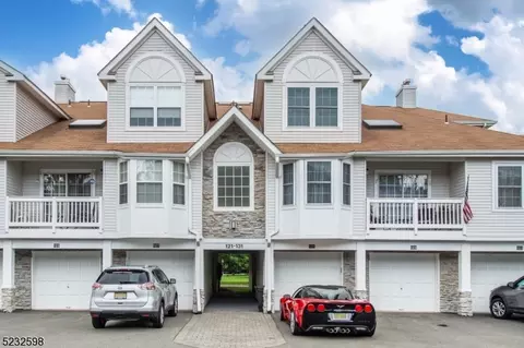 129 Autumn Ct, Ledgewood, NJ 07852