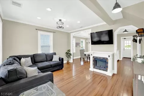 4 Locust St, Nutley, NJ 07110 photo 8
