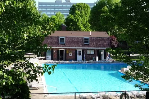 320 South St #B, Morristown, NJ 07960