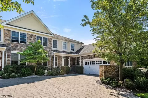 2 Phyllis Ct, Warren, NJ 07059 photo 1