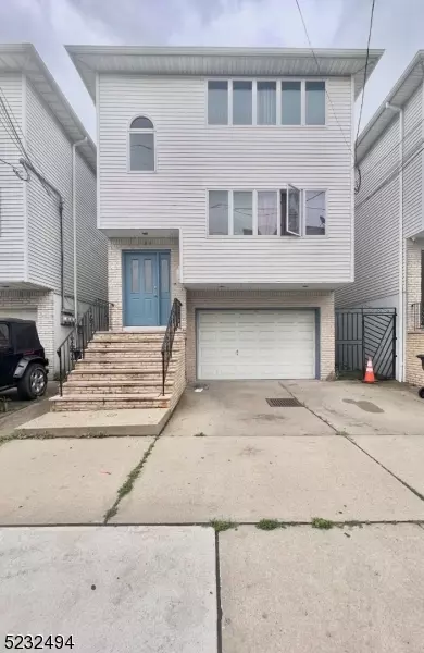 95 Oliver St, Newark, NJ 07105