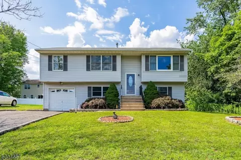 10 Irvington Ave, Franklin Twp, NJ 08873