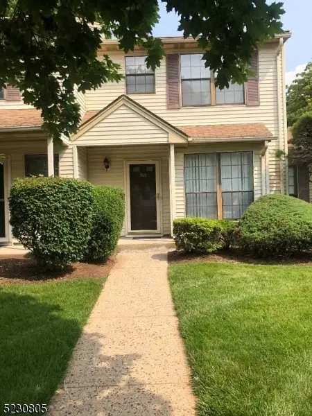 905 Maplecrest Rd, Edison, NJ 08820 photo 1