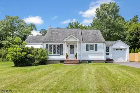 18 Ballentine St, Roxbury Twp, NJ 07847