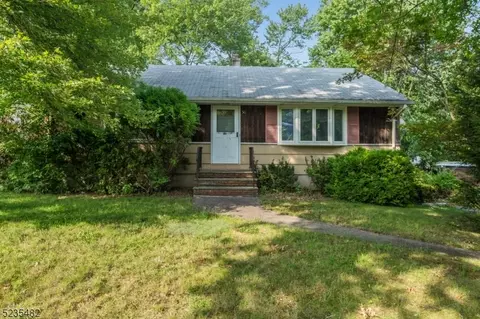 50 Mountain Ave, Hanover, NJ 07927