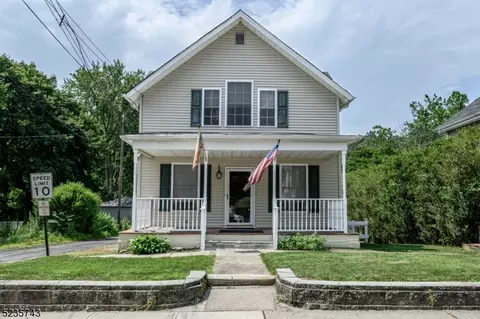 42 Main St, Glen Gardner, NJ 08826