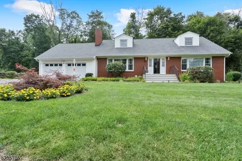 36 Woodland Rd, Franklin, NJ 07416