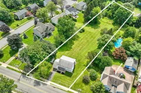 16 Mountain Ave, Mendham Boro, NJ 07945 photo 2