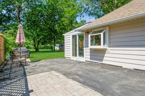 24 Markham Rd, Edison, NJ 08817 photo 15