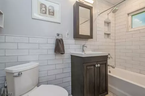 24 Markham Rd, Edison, NJ 08817 photo 14