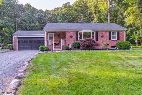 147 Meriden Rd, Boonton, NJ 07005