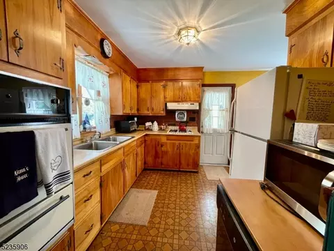 9 Franklin Pl, Wanaque Boro, NJ 07420 photo 7