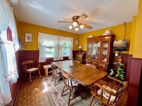 9 Franklin Pl, Wanaque Boro, NJ 07420 photo 6