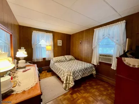9 Franklin Pl, Wanaque Boro, NJ 07420 photo 11