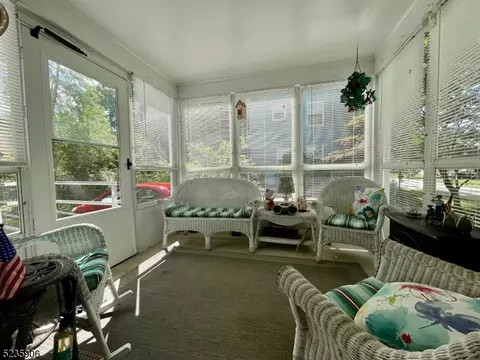 9 Franklin Pl, Wanaque Boro, NJ 07420 photo 9