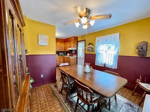 9 Franklin Pl, Wanaque Boro, NJ 07420 photo 5
