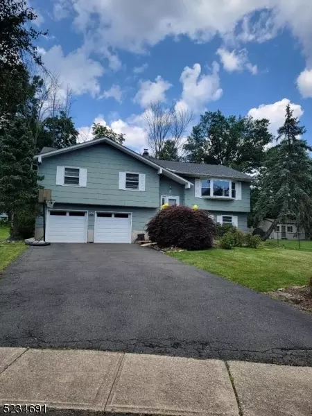 8 Quinby Ct, Parsippany-troy Hills Twp, NJ 07054