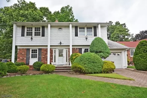 1190 Debra Dr, Linden, NJ 07036