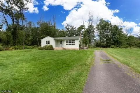 572 County Road 579, Raritan Twp, NJ 08551