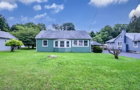 340 Willow Grove St, Hackettstown, NJ 07840