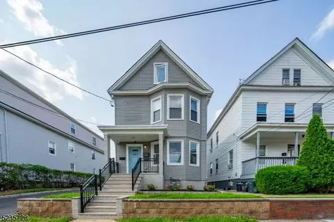 17 John St, Elizabeth, NJ 07202