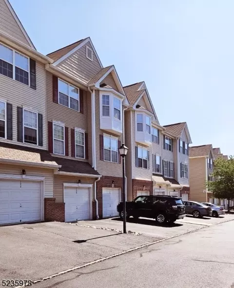 128 Conover Ter, Lebanon, NJ 08833