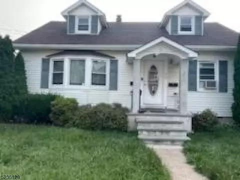 367 Morrissee Ave, Haledon, NJ 07508