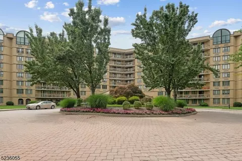 10 Smith Manor Blvd #502, West Orange, NJ 07052