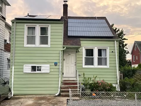 284 N 12th Pl, Prospect Park, NJ 07508