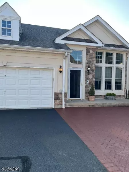 16 Quarry Dr, Woodland Park, NJ 07424