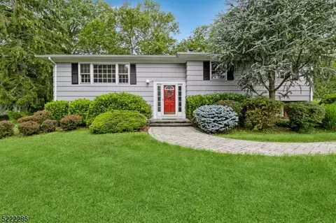 1049 Eastbrook Rd, Bridgewater Twp, NJ 08836