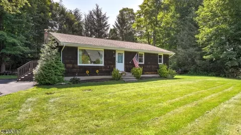 5482 Berkshire Valley Rd, Jefferson, NJ 07438