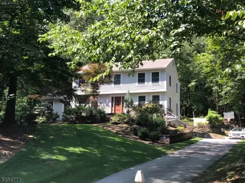 44 Rockview Dr, Sparta, NJ 07871